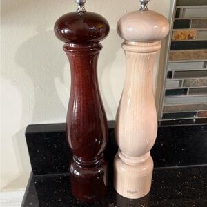 Pair of Wooden Salt and Pepper Mills in Dark Brown and Natural